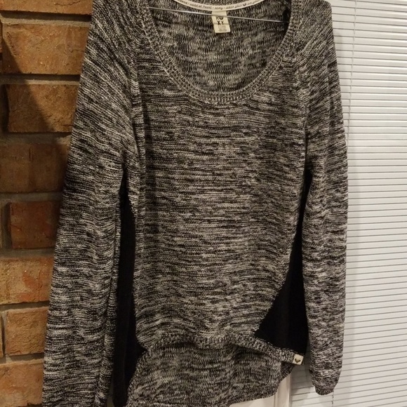 XL Roxy sweater - Picture 3 of 4